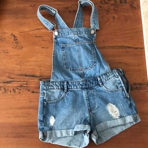 Pull and bear Short Overall